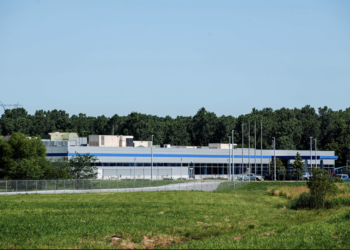 Community groups accuse Musk’s xAI of operating unpermitted methane-powered data center in predominantly Black South Memphis, violating ‘Clean Air Act’